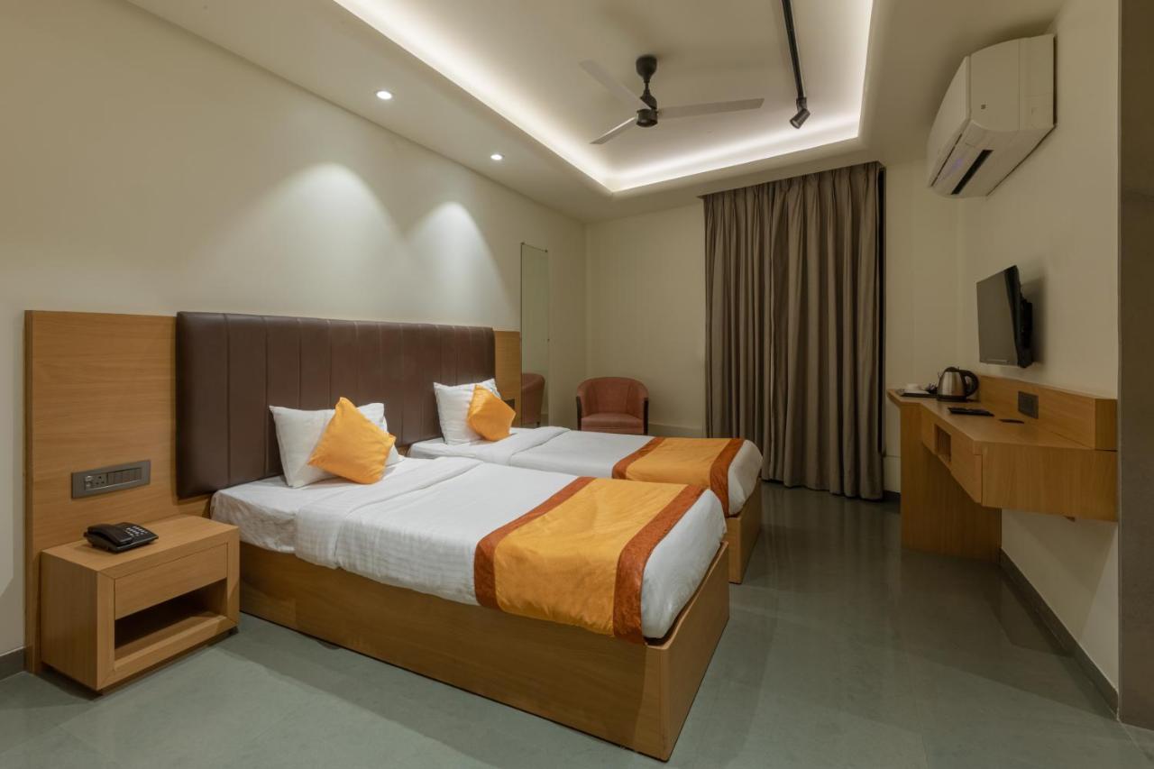 Indus Suites นาคปุระ ภายนอก รูปภาพ