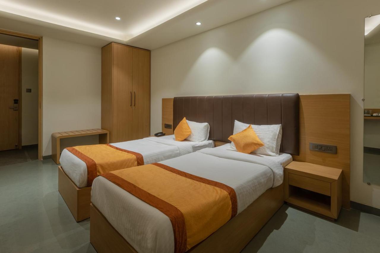 Indus Suites นาคปุระ ภายนอก รูปภาพ